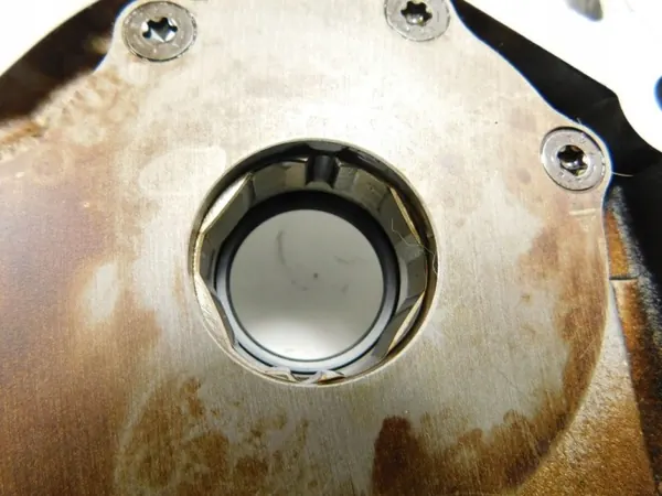 Pompe à huile OEM 1339098 pour Opel Vectra C 1.8 16V image 6