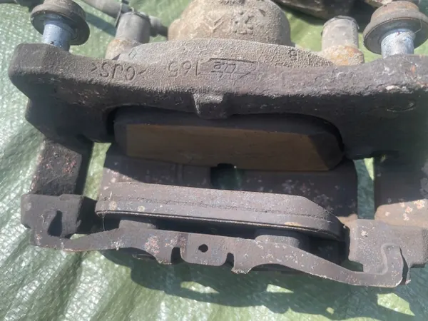 Pinças e discos travão dianteiro OEM 907 908 TOBI311 image 4
