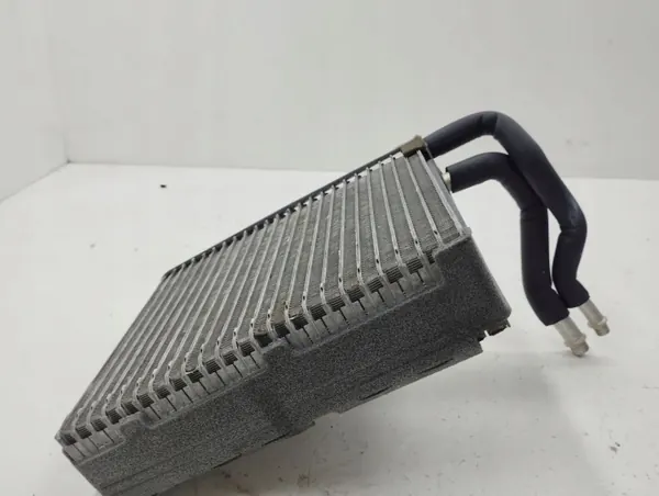 Núcleo do Aquecedor Ford C-MAX II 2012 OEM AMD81709 image 7