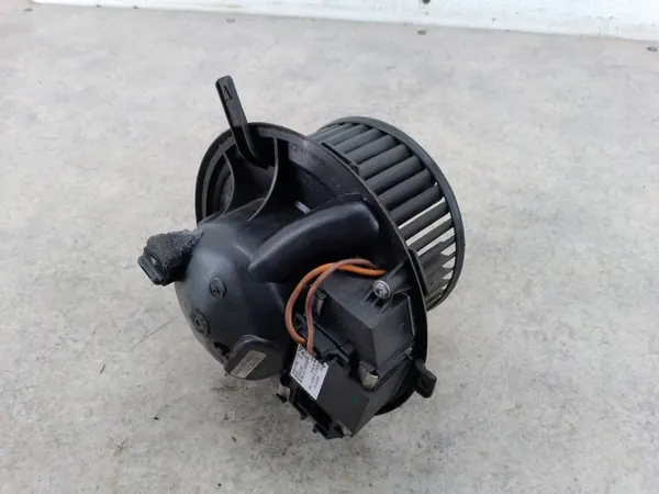 Motor del Ventilador OEM 987651G para VW Passat B6 - Usado image 8
