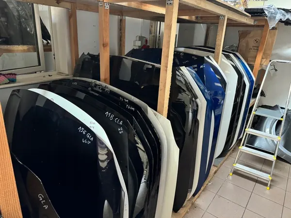 Mercedes V 447 AMG voorbumperbalk image 9