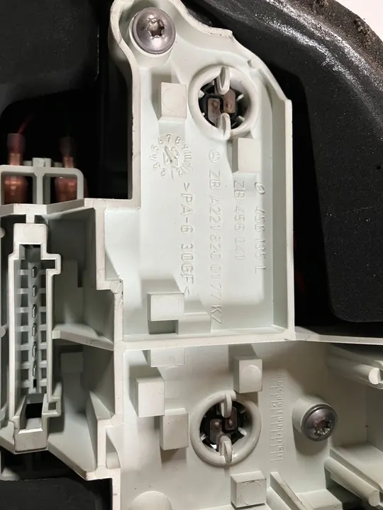 Linker Achterlicht Mercedes S-Klasse W221 A2218200166 image 4