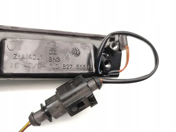 Interruptor de porta-malas VW Touareg 2004 SUV OEM 1J0827566F image 7