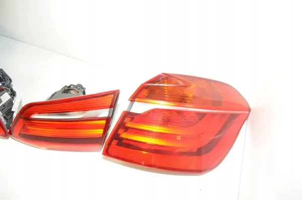 Luz trasera BMW 2 Active Tourer OE 63217311059 image 3