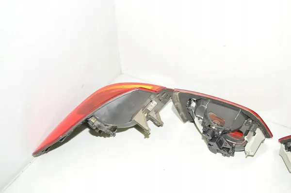 Luz trasera BMW 2 Active Tourer OE 63217311059 image 5