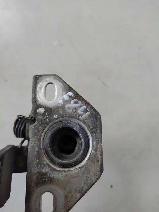 BMW X1 E84 Motorkapslot OEM - Gebruikt image 5