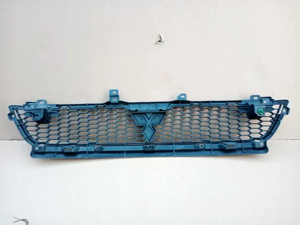 Mitsubishi Outlander II Grill 2010-2013 image 8