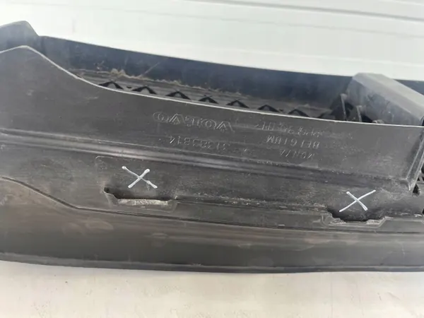 Volvo V40 II Ventilation direction OEM 31383814 image 5