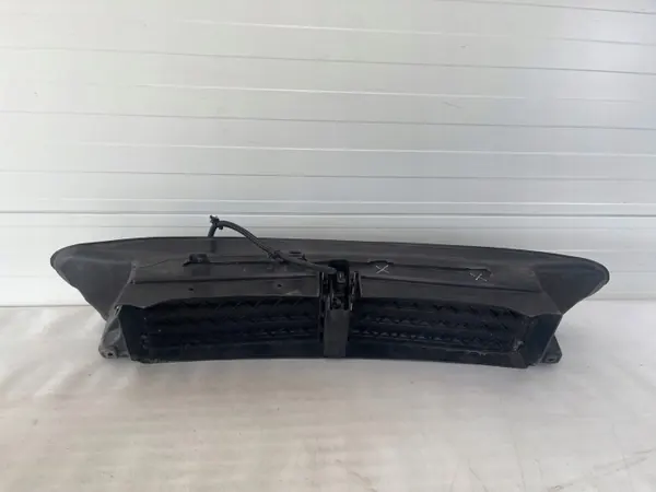 Volvo V40 II Ventilation direction OEM 31383814 image 7