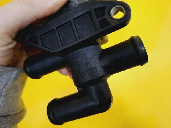 Verwarmingselektroventiel 1T0820036C VW Touran image 4