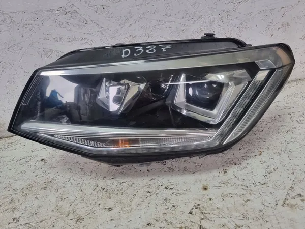 Volkswagen Caddy 2K Etuvalosarja OEM image 6