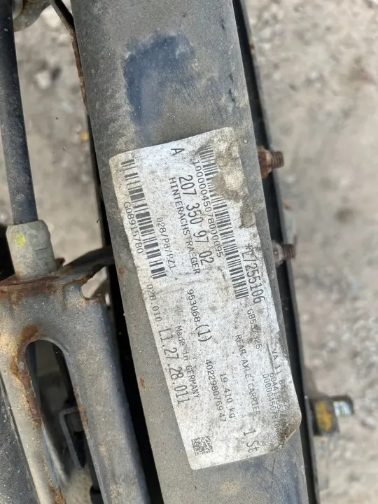 Mercedes W212 Hinterachsträger Halterung OEM a2073509702 image 7