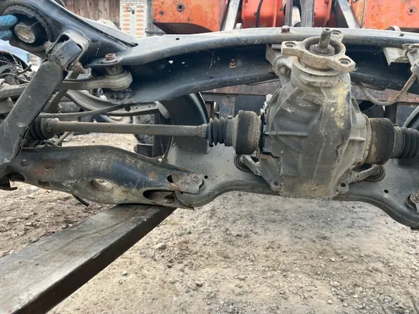 Mercedes W212 Hinterachsträger Halterung OEM a2073509702 image 9