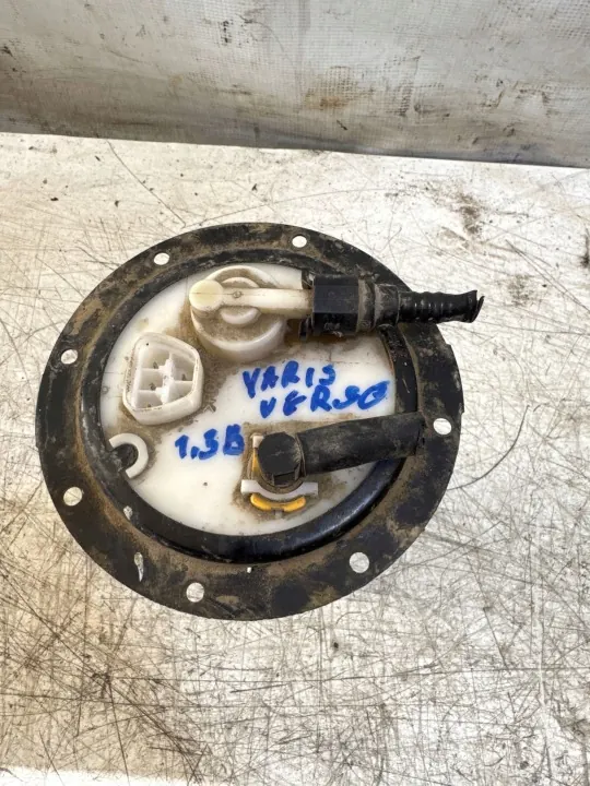 Bomba de combustível Toyota OEM DRL8165 - Usada image 2