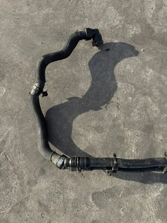 Tuyau d'eau DS OEM 9836405480/9822192580 Occasion image 10