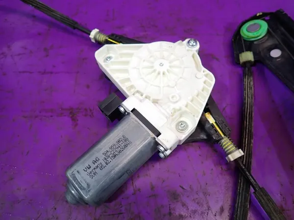 VW GOLF VII 12-17 Elevador de Vidro Dianteiro Direito 5G4837462H image 4