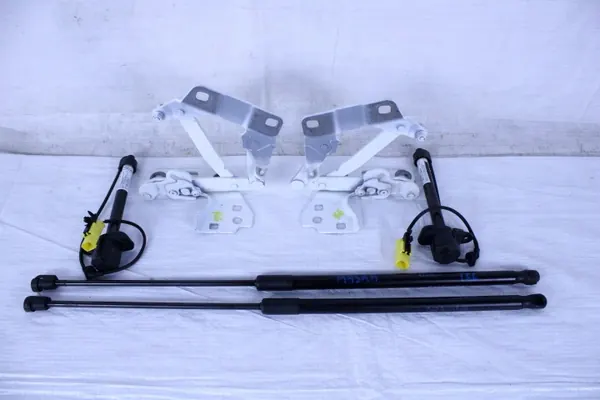 Mercedes GLE 166 motorkapdempers OEM A1668800128 image 2
