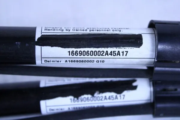Mercedes GLE 166 motorkapdempers OEM A1668800128 image 7