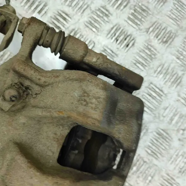 Hinterer linker Bremssattel VW Amarok 3.0L 2H6615423 image 6