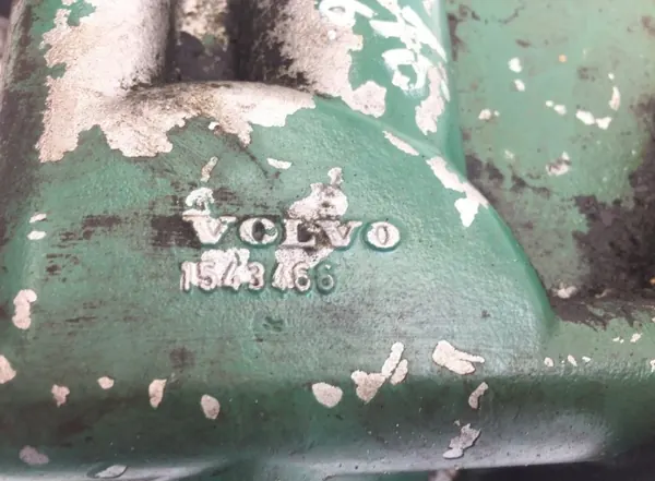 Ölfilterhalter Volvo OEM 1543466 - Gebraucht image 4