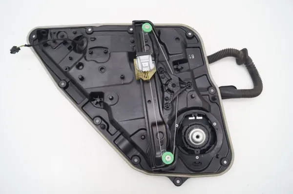 Mercedes Oven Äänieristys OEM 1765406408 image 3