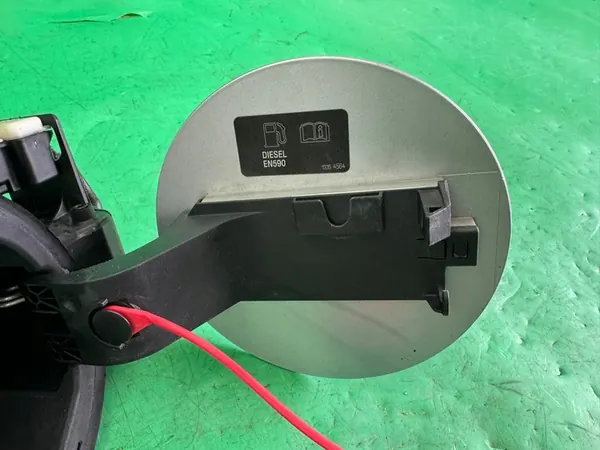 Bränsletanklock + lock + aktuator Opel Insignia A 08- OEM: 13501151 image 3
