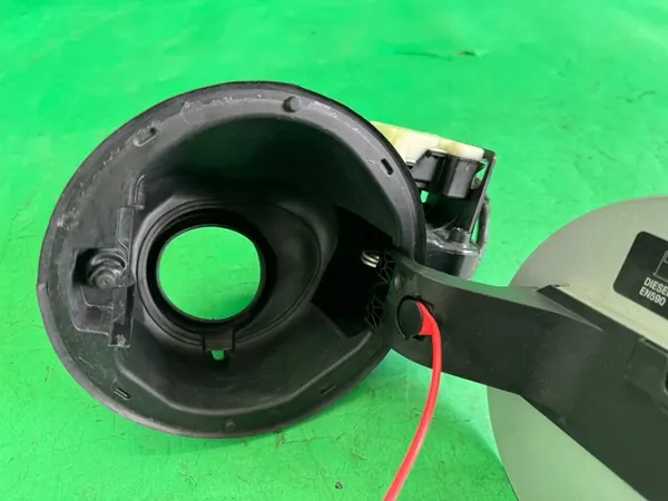Bränsletanklock + lock + aktuator Opel Insignia A 08- OEM: 13501151 image 4