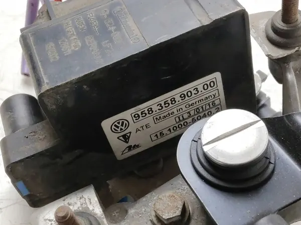 Compresseur suspension arrière Porsche OE 95835890300 image 9