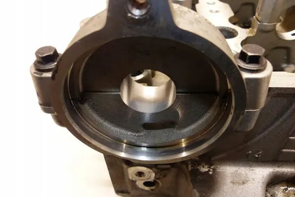 Cabeça de Cilindro Volvo OEM 31401431 para 2.0 D4 D4204T5 image 7