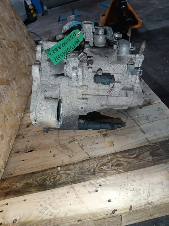 Mitsubishi Vaihteisto 1.1 1.3 1.5 P2500A223 image 4