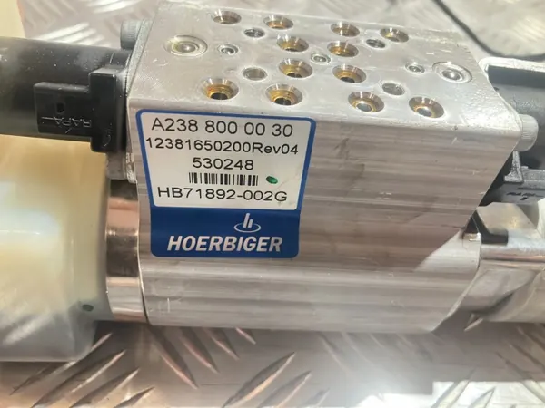 Begagnad Mercedes-Benz takpump OEM A2388000030 image 4