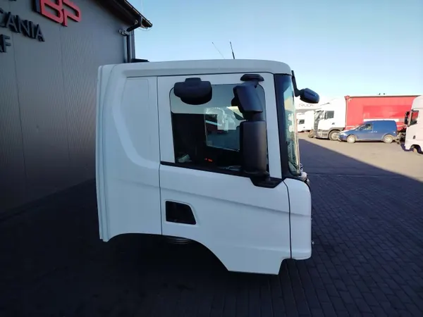 Cabina Scania CP17 - Pieza OEM Usada image 3