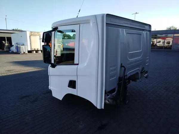 Cabina Scania CP17 - Pieza OEM Usada image 5