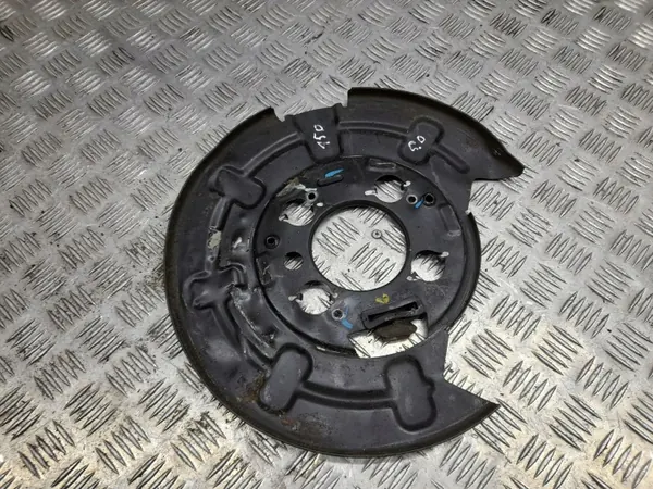 Ford F150 2017 Voor rechts remschild OEM FL3Z2C028A image 4