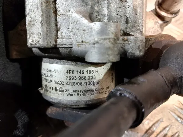 Bomba de direção Audi A6 C6 2.4 3.2 FSI 4F0145155H image 6