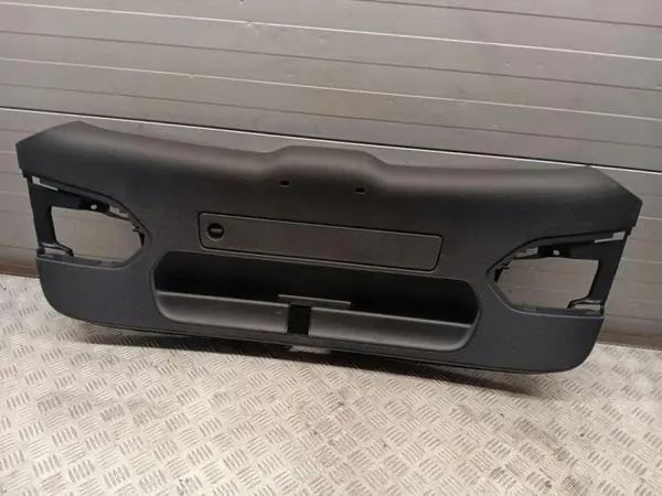 Audi Q3 8U Tavaratilan kansi OEM 8U0867979 image 2