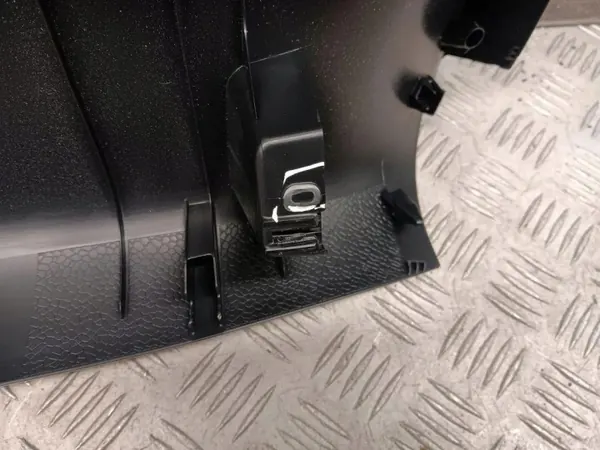 Audi Q3 8U Tavaratilan kansi OEM 8U0867979 image 6