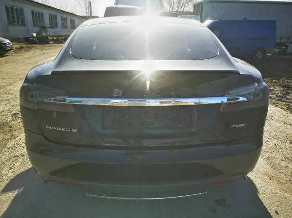 Tesla Model S Ovisulku OEM 43R001074 Etu Vasen image 8