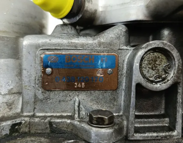 Distribuidor de combustível OEM 0438120170 para Mercedes W126 3.8 V8 image 4