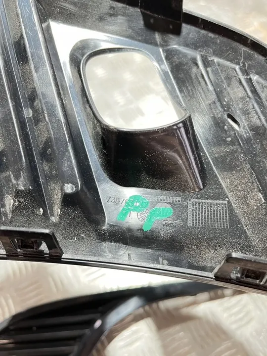 Griglia Alogena Destro Paraurti Fiat 600 735763137 image 3