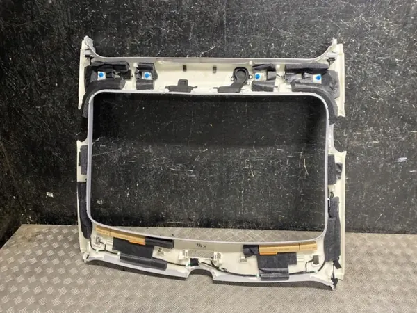 Tesla Model 3 2024 Binnenbekleding OEM 175363610F image 4