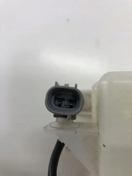 Bremsflüssigkeitsbehälter Toyota RAV4 OEM UVY1341 image 4