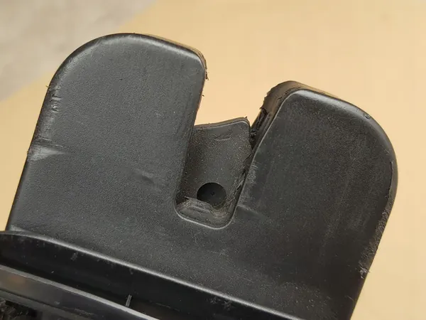 Takaluukun lukko / Audi A6 C6 Avant 2004-2011 / OEM image 3