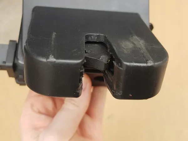 Takaluukun lukko / Audi A6 C6 Avant 2004-2011 / OEM image 4