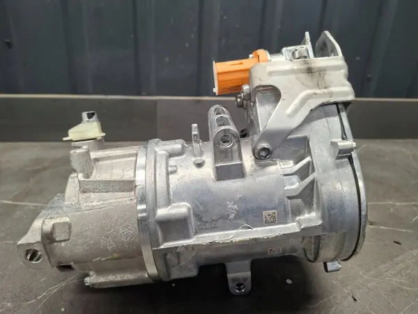 Compresseur climatisation A0008307004 Mercedes W205 W213 W222 image 3