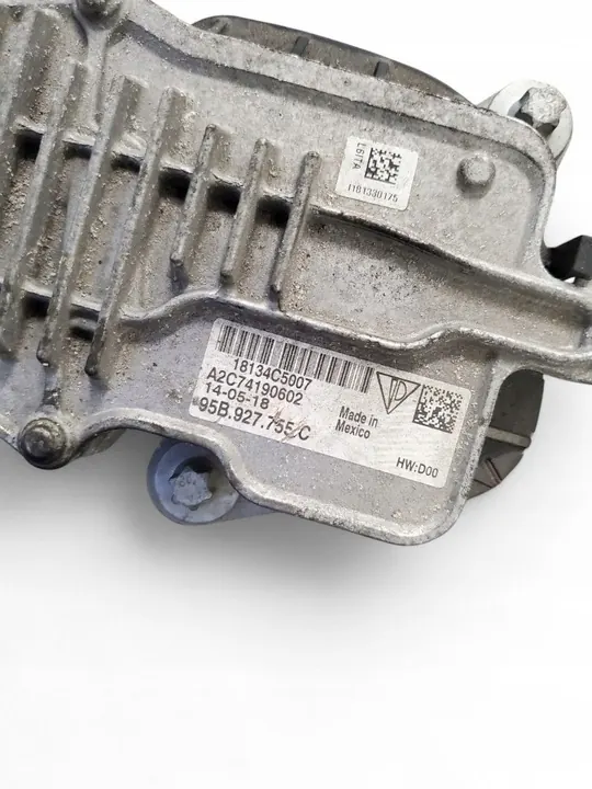 Porsche Macan Transfer Case 95B341010A image 8