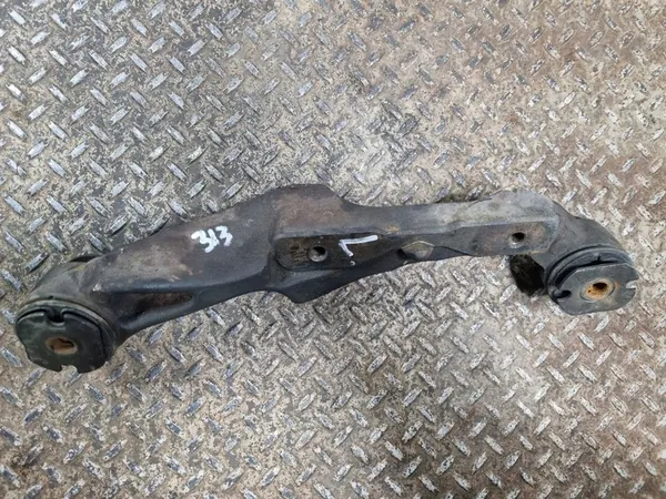 Framdiff fäste Cadillac Escalade 2007 15201933 image 5