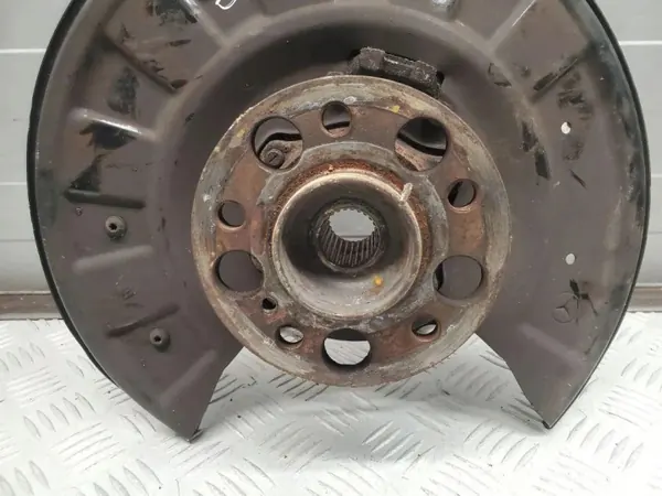 Mercedes-Benz A2313501408 Wielager Achter Rechts image 3