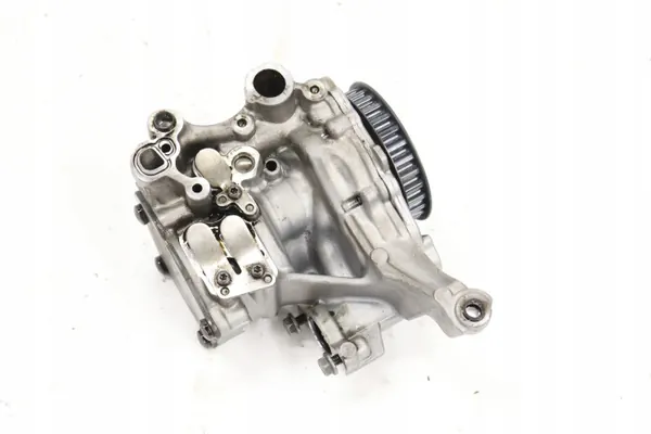 Ölpumpe Audi A4 B9 OEM 04L145208AA - Gebraucht image 2