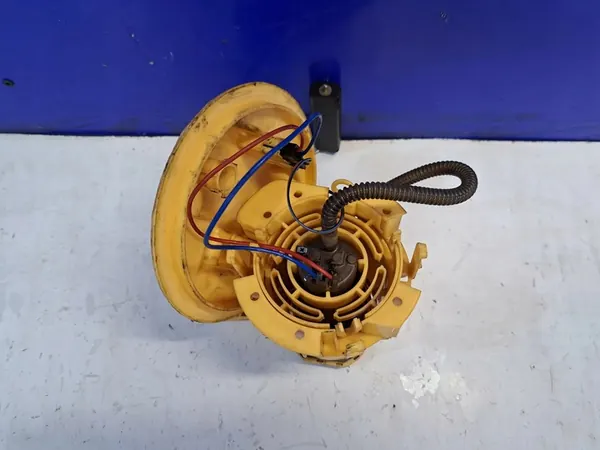 Brandstofpomp SAAB 9-3 ESTATE 1.9L diesel 2008 93190713 image 2